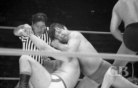 Ed Francis clamps on the Sleeper Hold onto King Krow.
