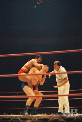 Pedro Morales applies the sleeper hold